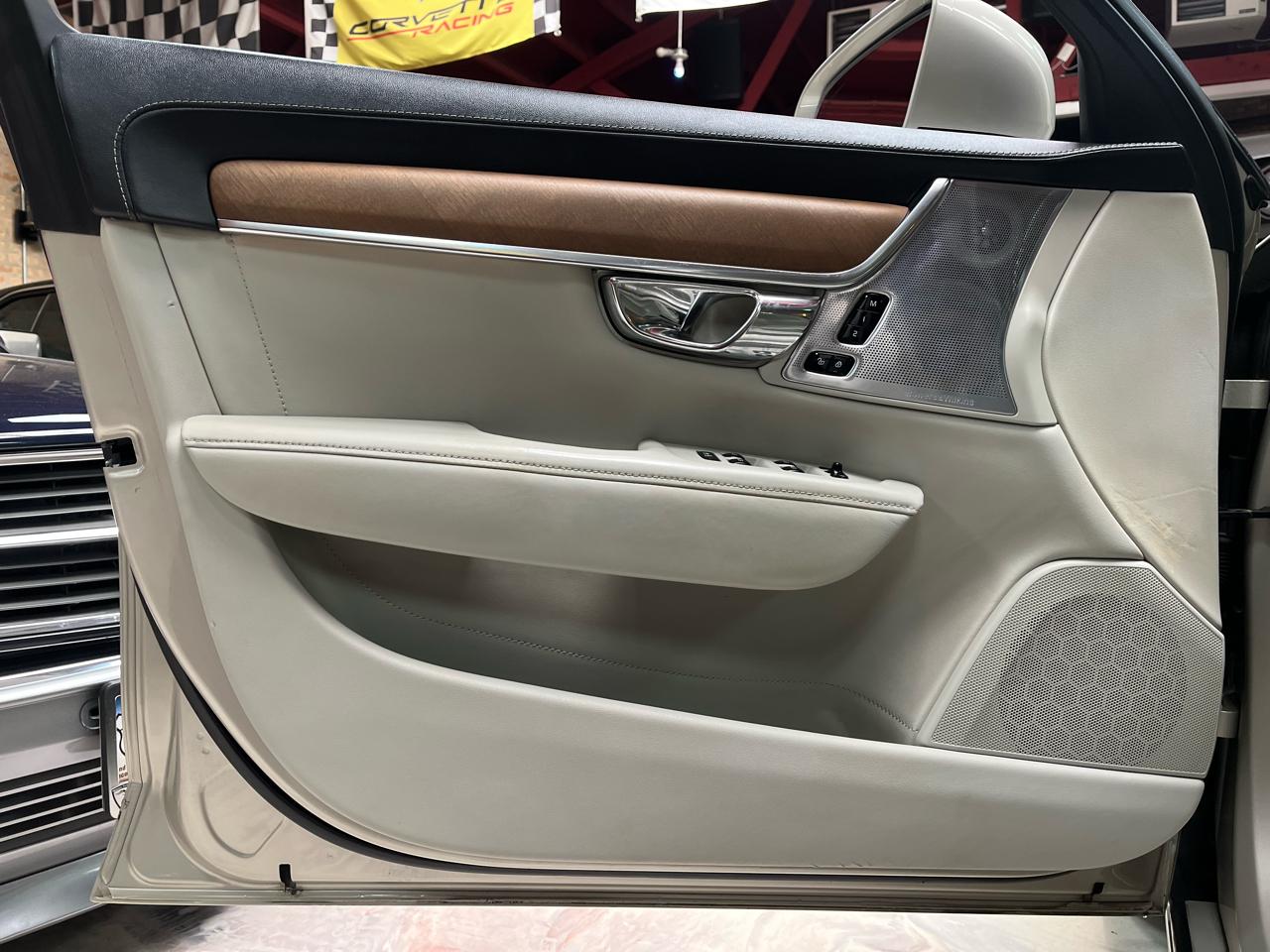 2017 VOLVO S90 - Image 36