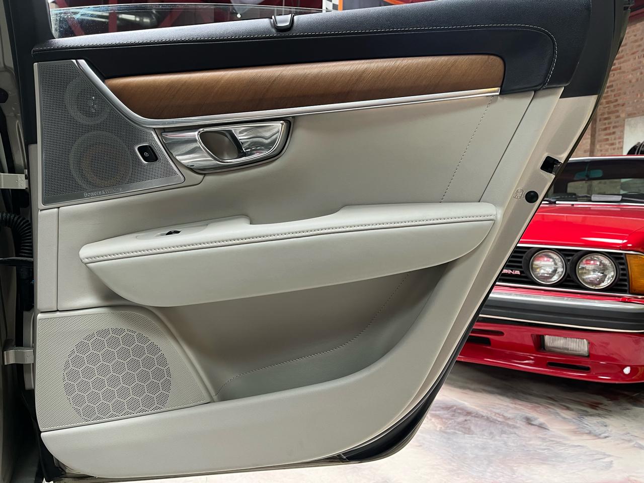 2017 VOLVO S90 - Image 38