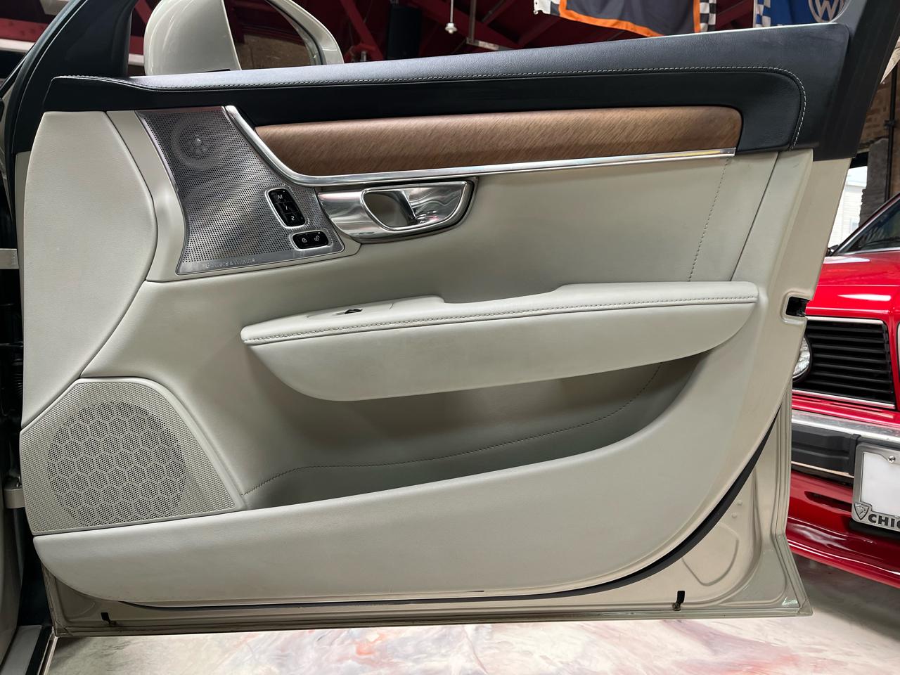 2017 VOLVO S90 - Image 39