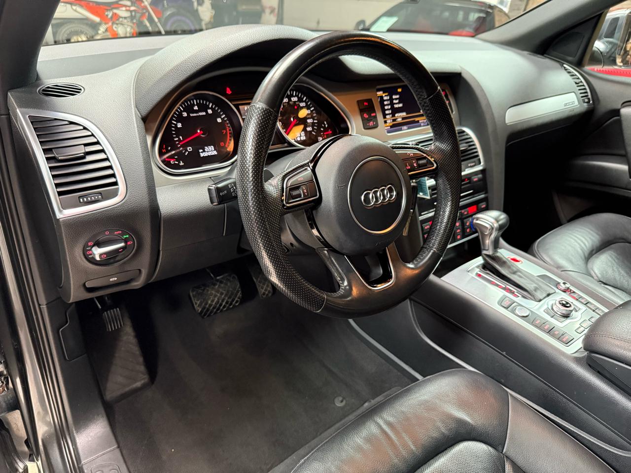 2015 AUDI Q7 - Image 11