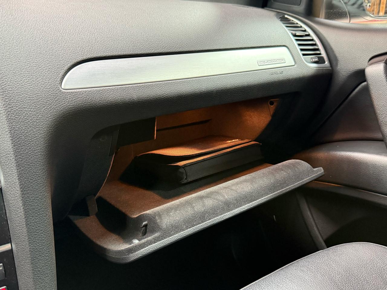 2015 AUDI Q7 - Image 28