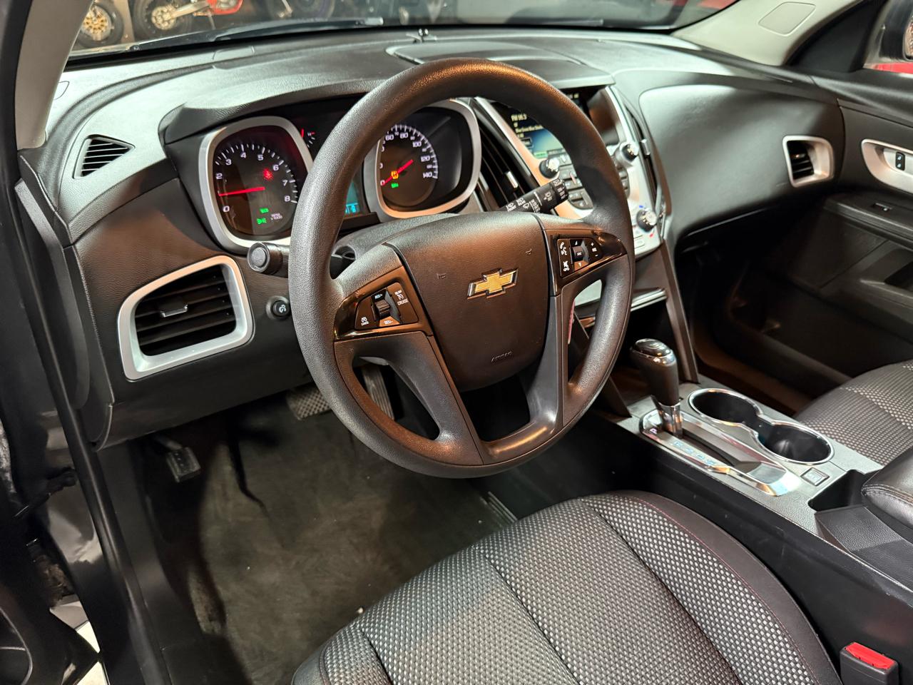 2017 CHEVROLET EQUINOX - Image 11