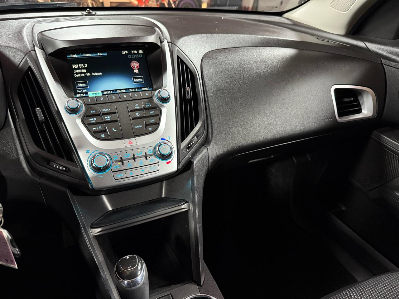 2017 CHEVROLET EQUINOX - Image 22