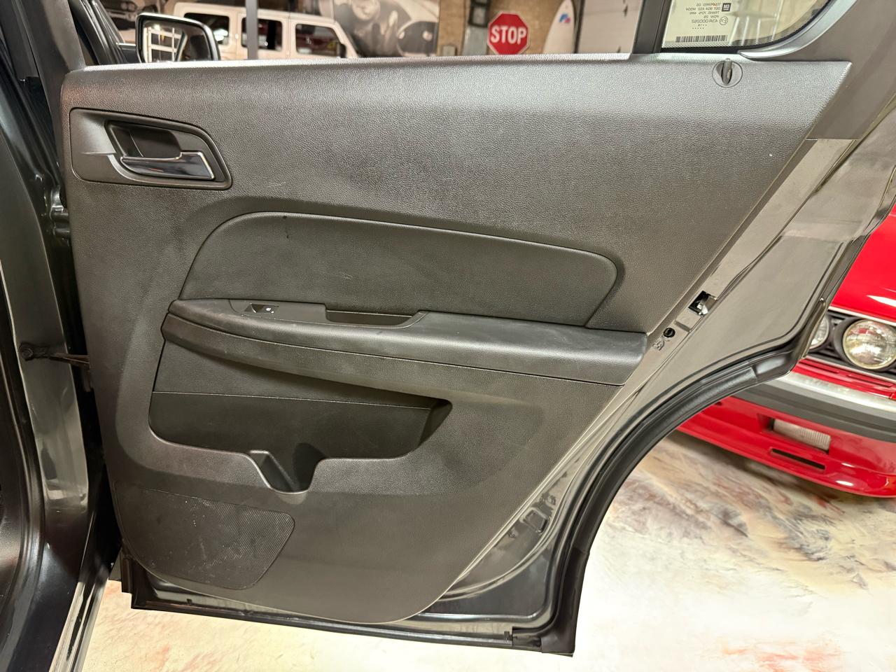 2017 CHEVROLET EQUINOX - Image 35