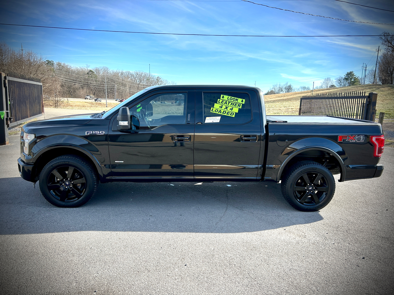 Ford F-150 4WD SuperCrew 139" Lariat 2015