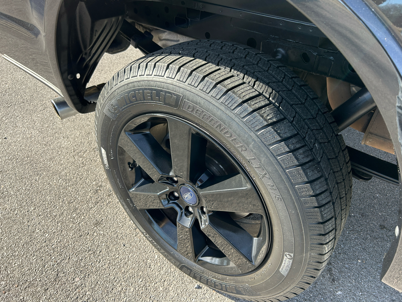 Ford F-150 4WD SuperCrew 139" Lariat 2015