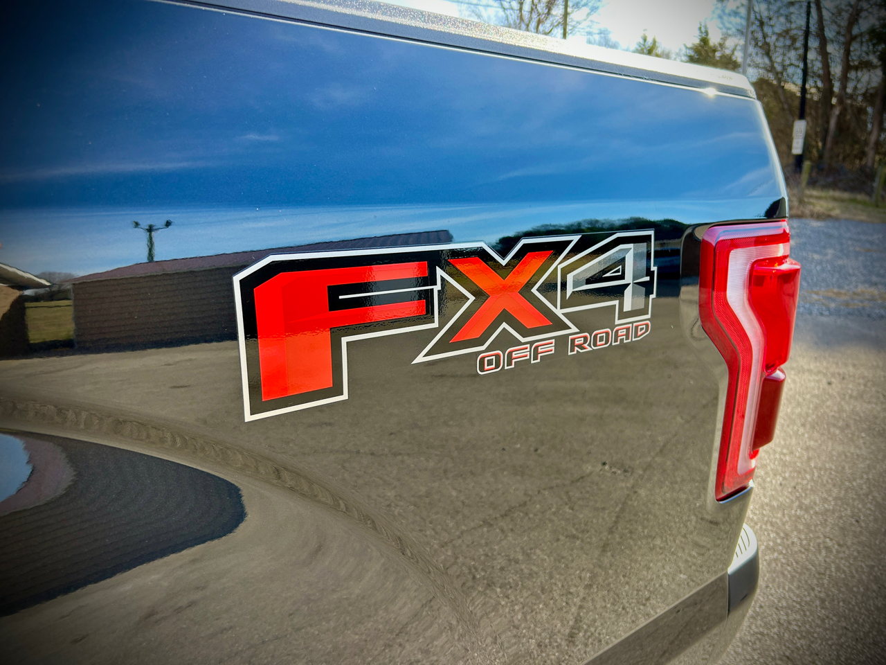 Ford F-150 4WD SuperCrew 139" Lariat 2015