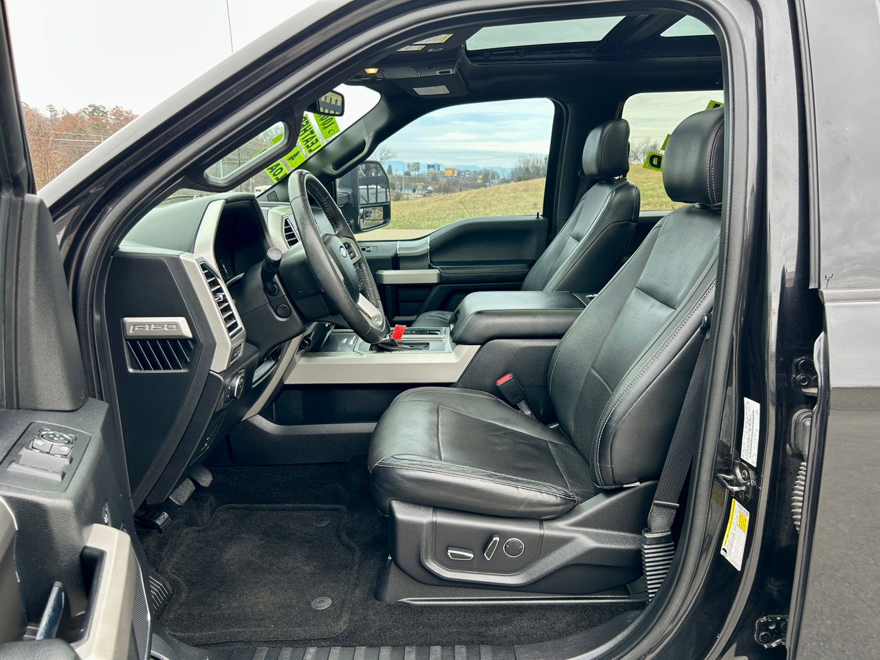 Ford F-150 4WD SuperCrew 139" Lariat 2015