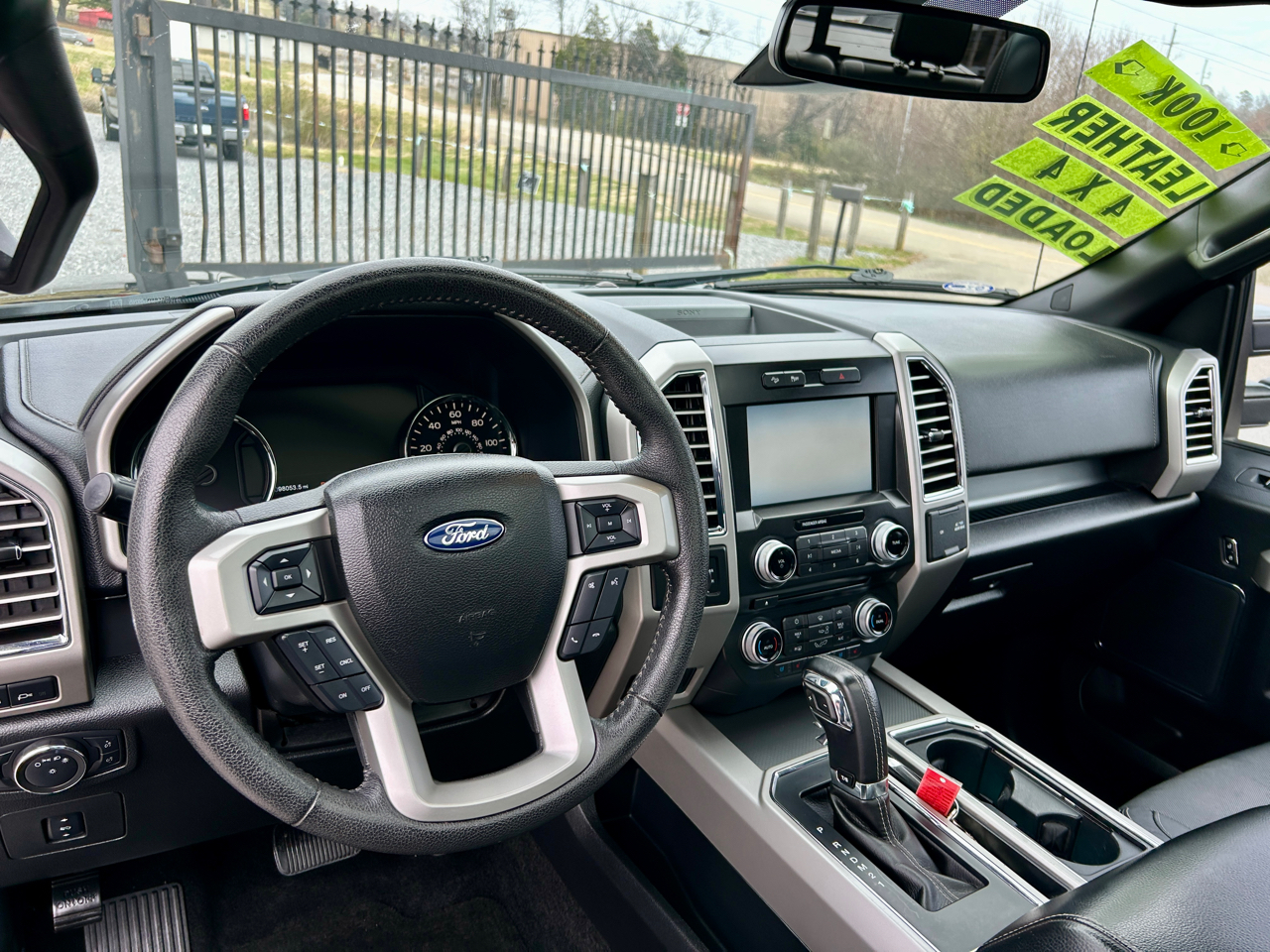 Ford F-150 4WD SuperCrew 139" Lariat 2015