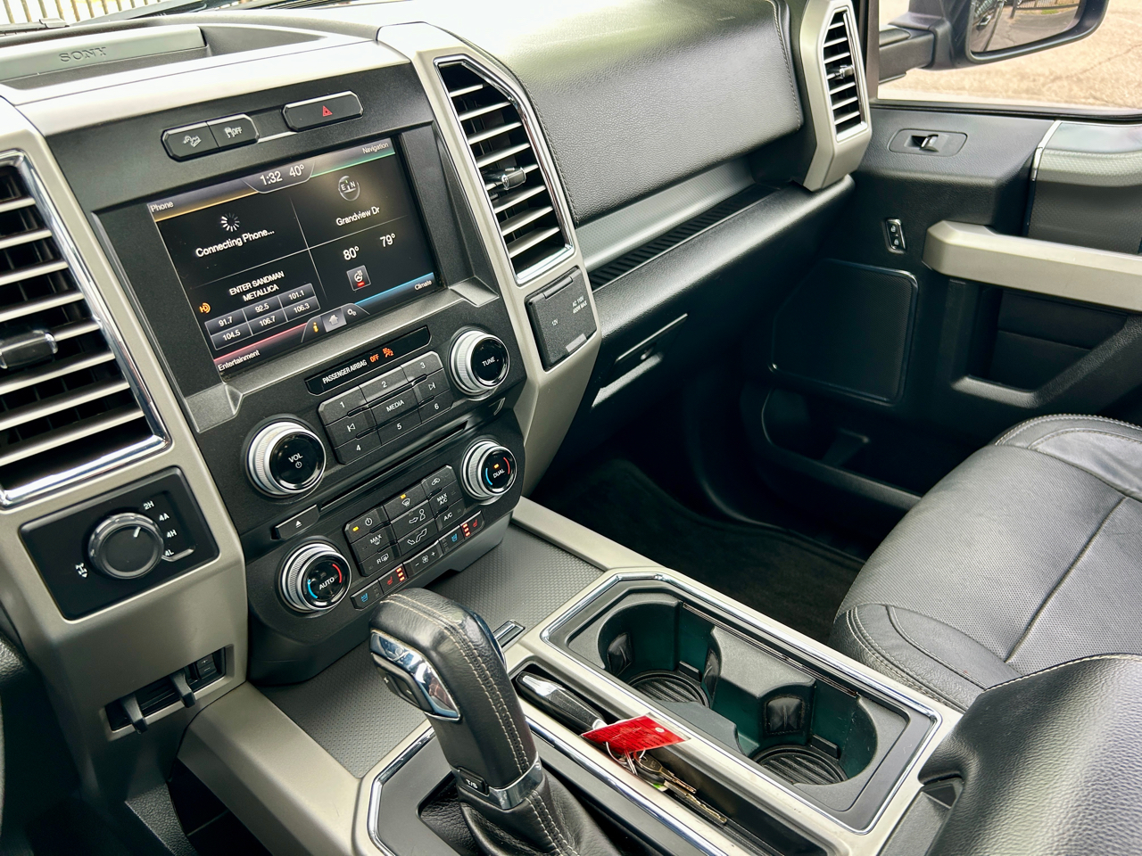 Ford F-150 4WD SuperCrew 139" Lariat 2015