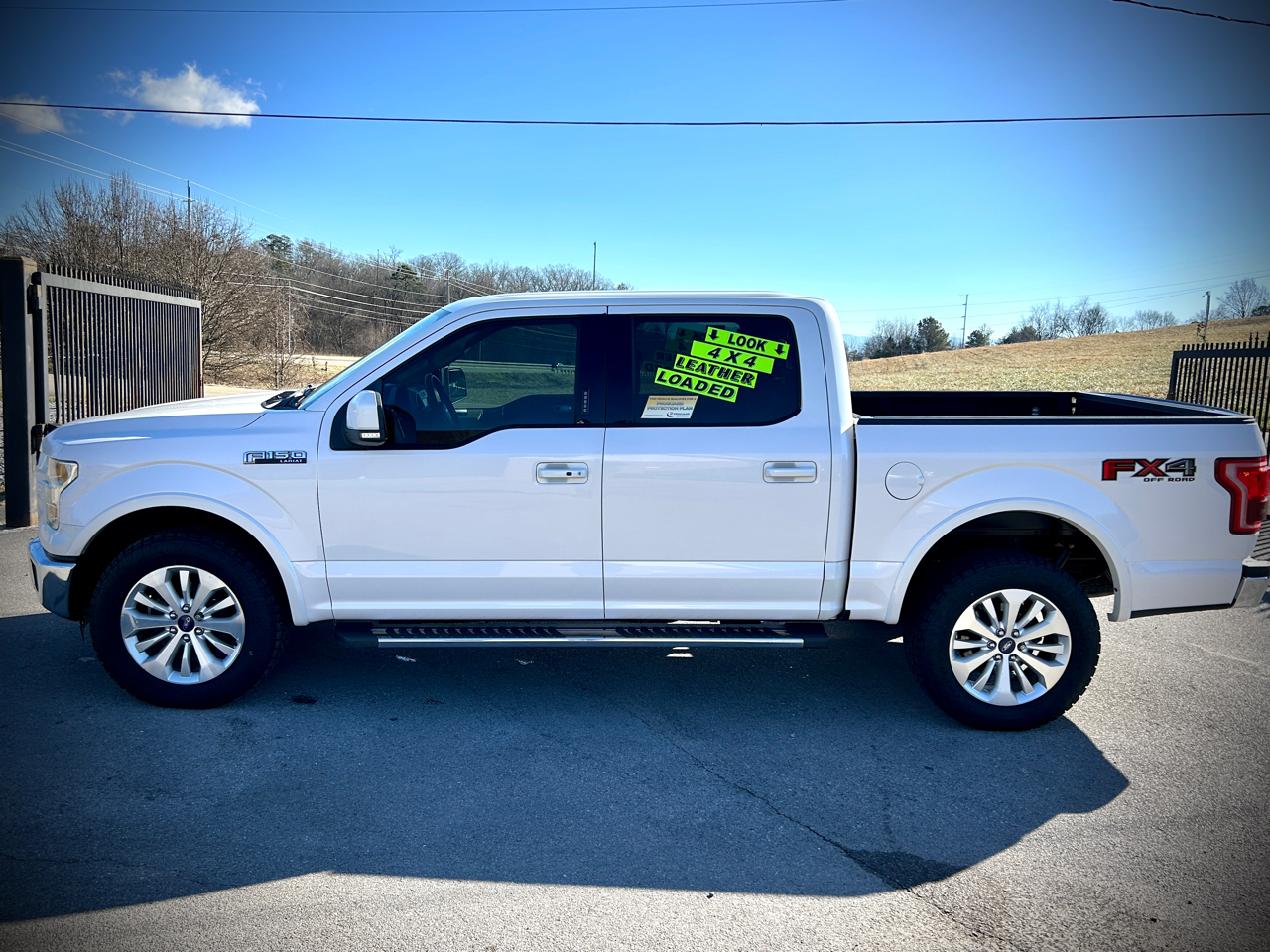 Ford F-150 4WD SuperCrew 139" Lariat 2015