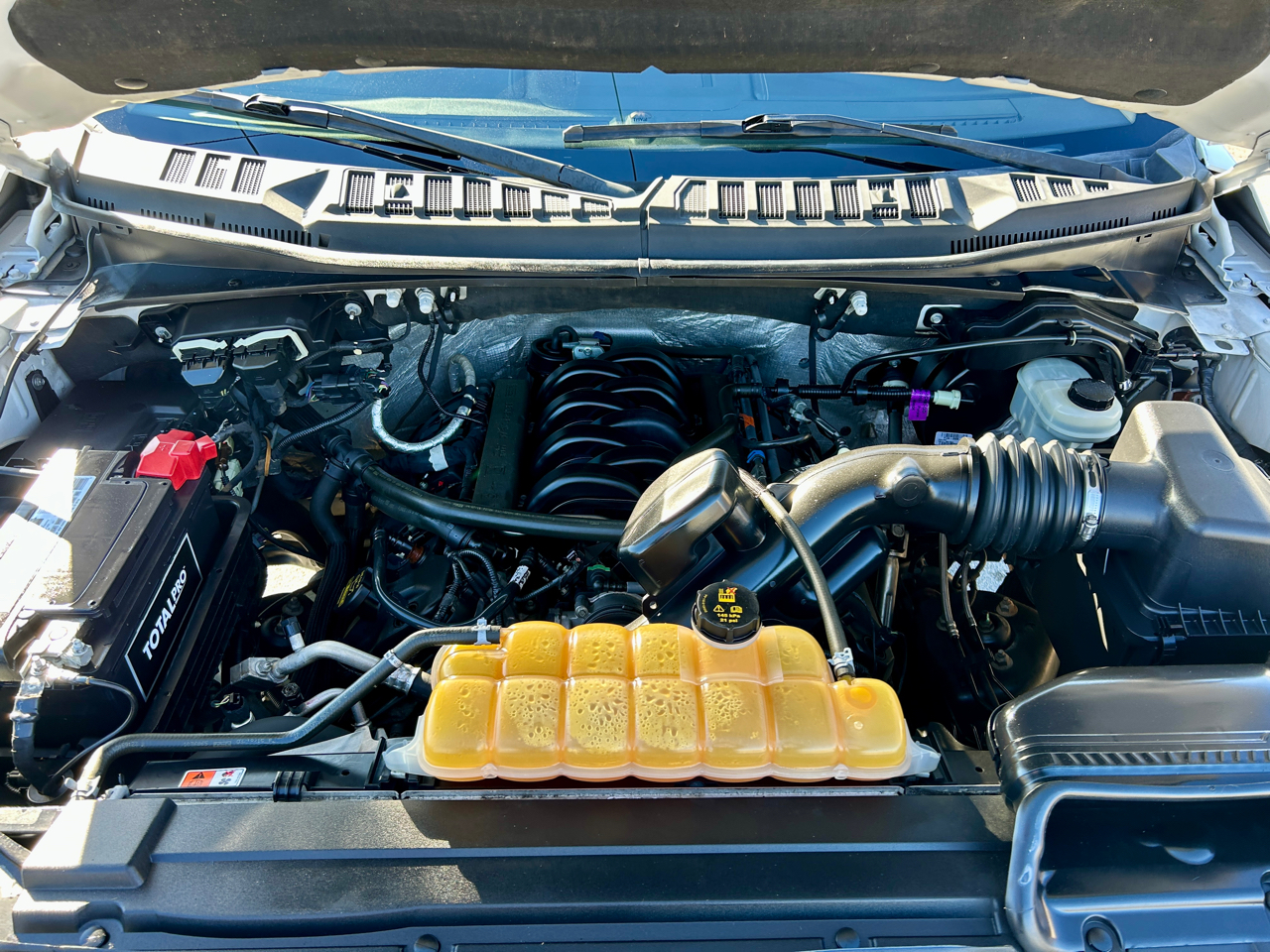 Ford F-150 4WD SuperCrew 139" Lariat 2015