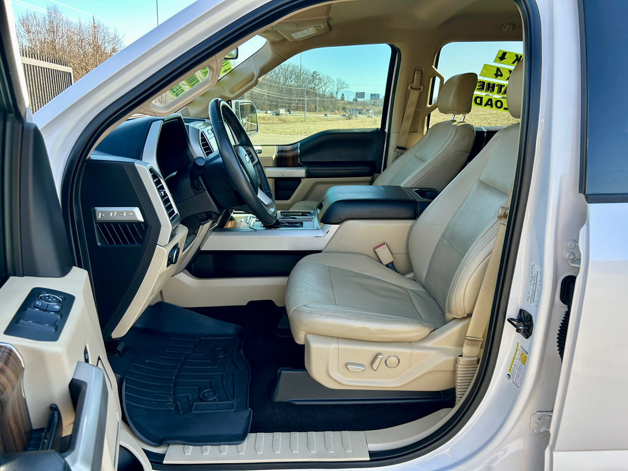 Ford F-150 4WD SuperCrew 139" Lariat 2015