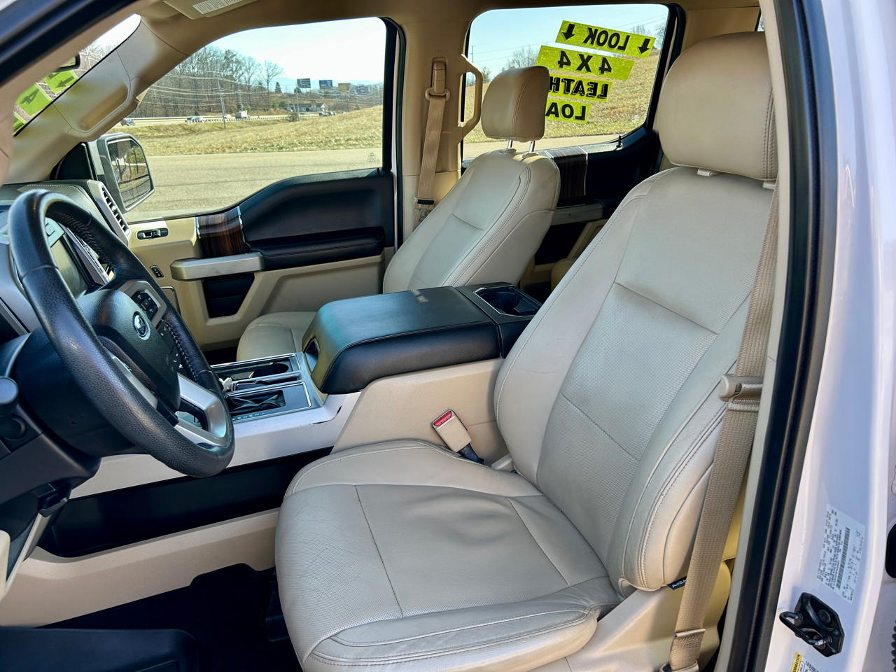 Ford F-150 4WD SuperCrew 139" Lariat 2015