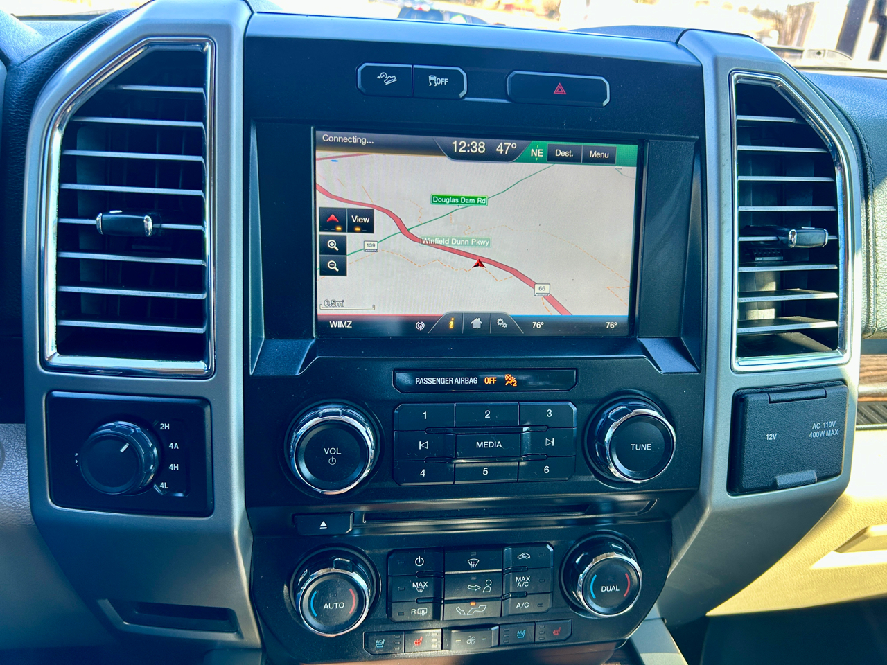 Ford F-150 4WD SuperCrew 139" Lariat 2015