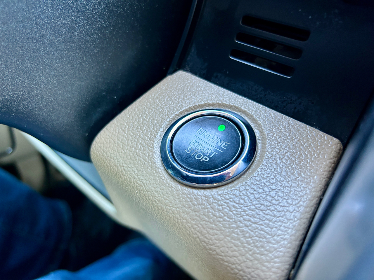 Ford F-150 4WD SuperCrew 139" Lariat 2015