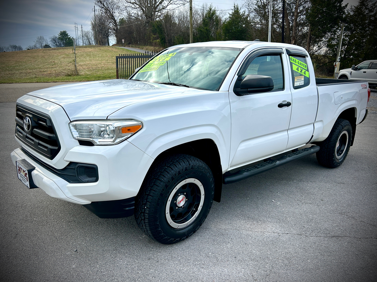 Toyota Tacoma 4WD Access Cab I4 MT (Natl) 2016