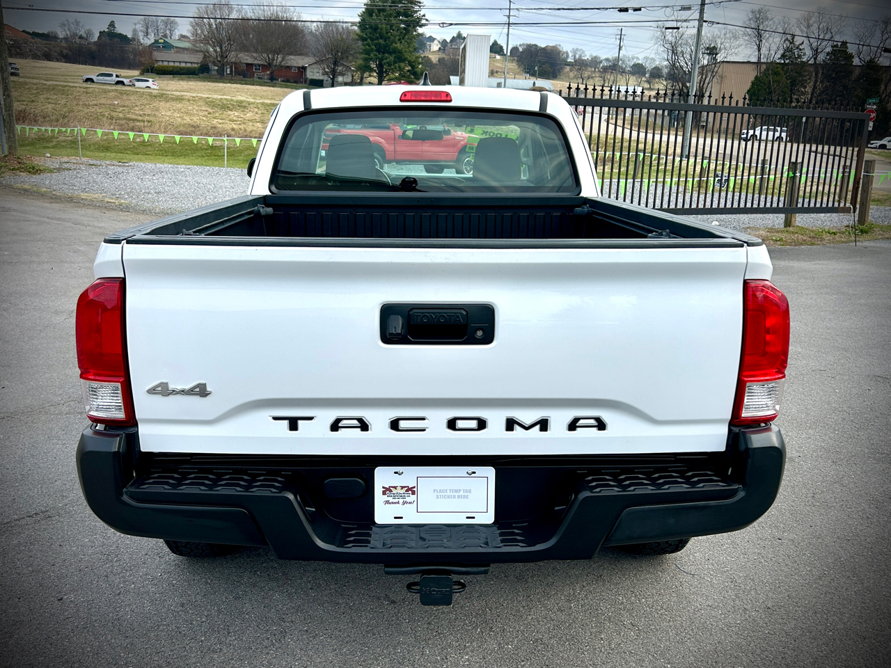 Toyota Tacoma 4WD Access Cab I4 MT (Natl) 2016