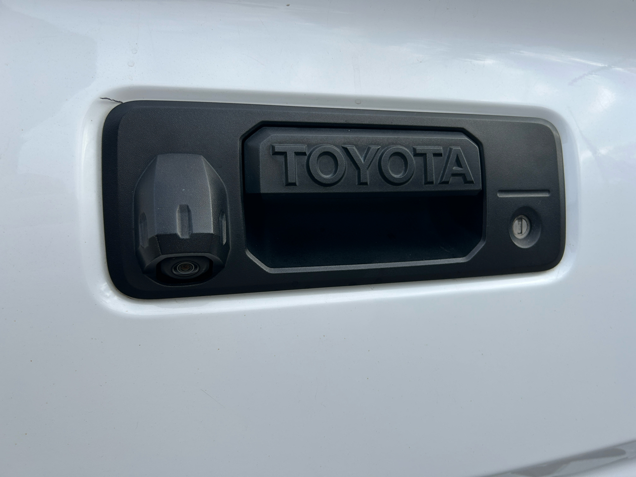 Toyota Tacoma 4WD Access Cab I4 MT (Natl) 2016