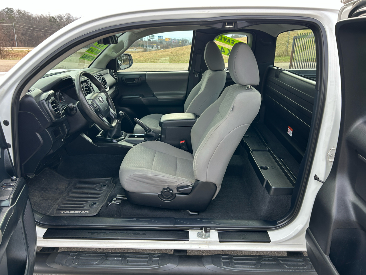 Toyota Tacoma 4WD Access Cab I4 MT (Natl) 2016