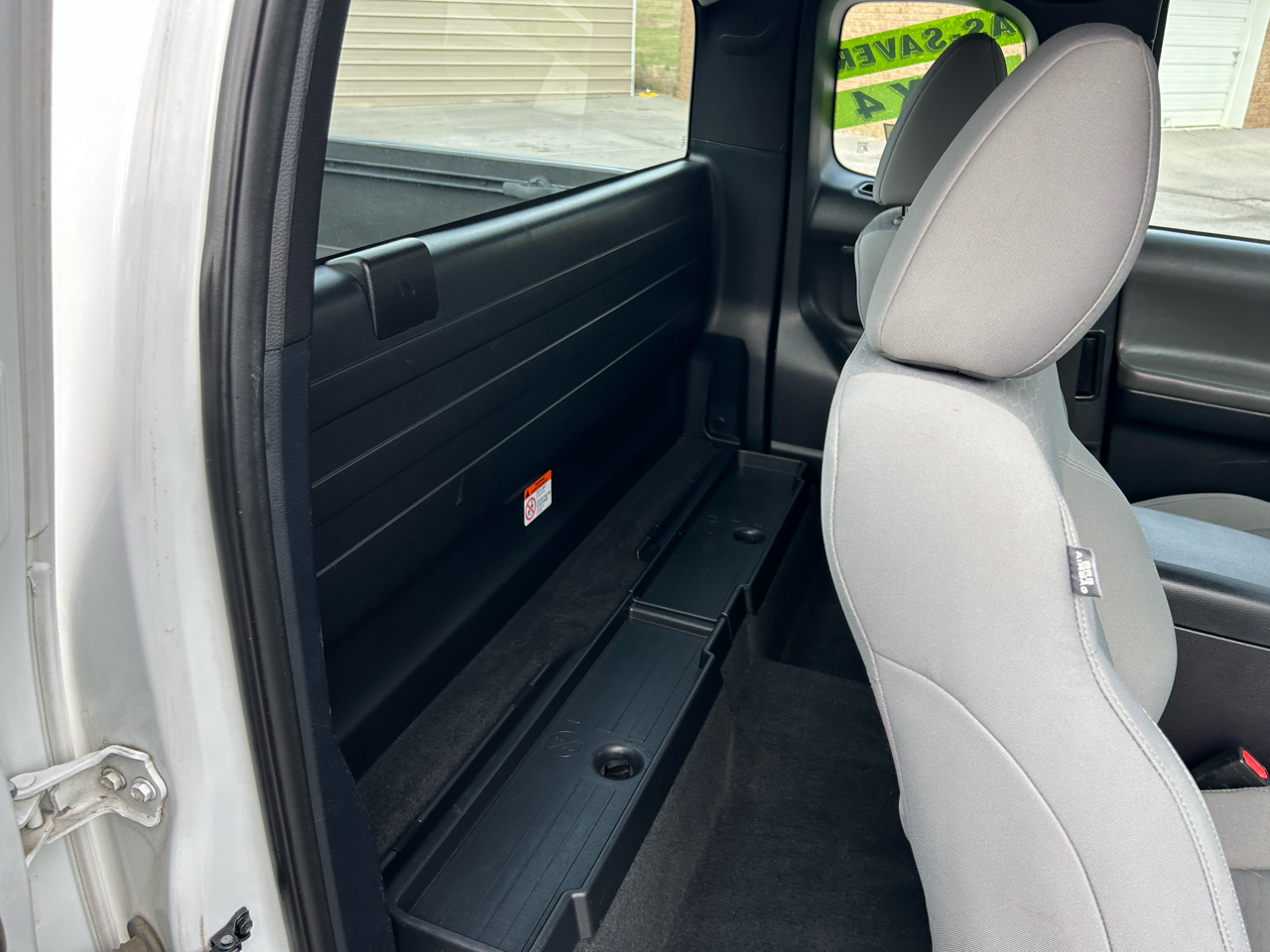 Toyota Tacoma 4WD Access Cab I4 MT (Natl) 2016