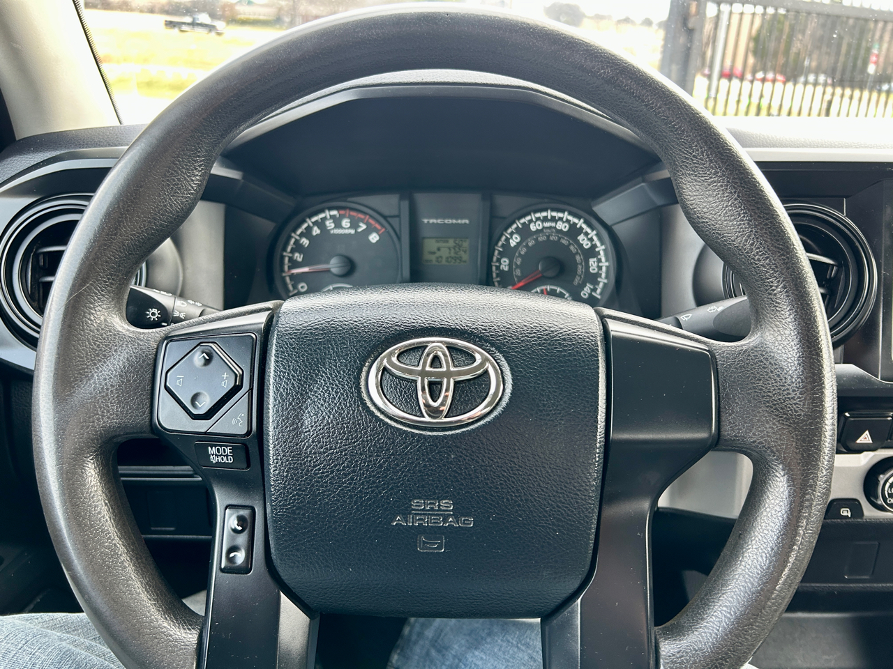 Toyota Tacoma 4WD Access Cab I4 MT (Natl) 2016