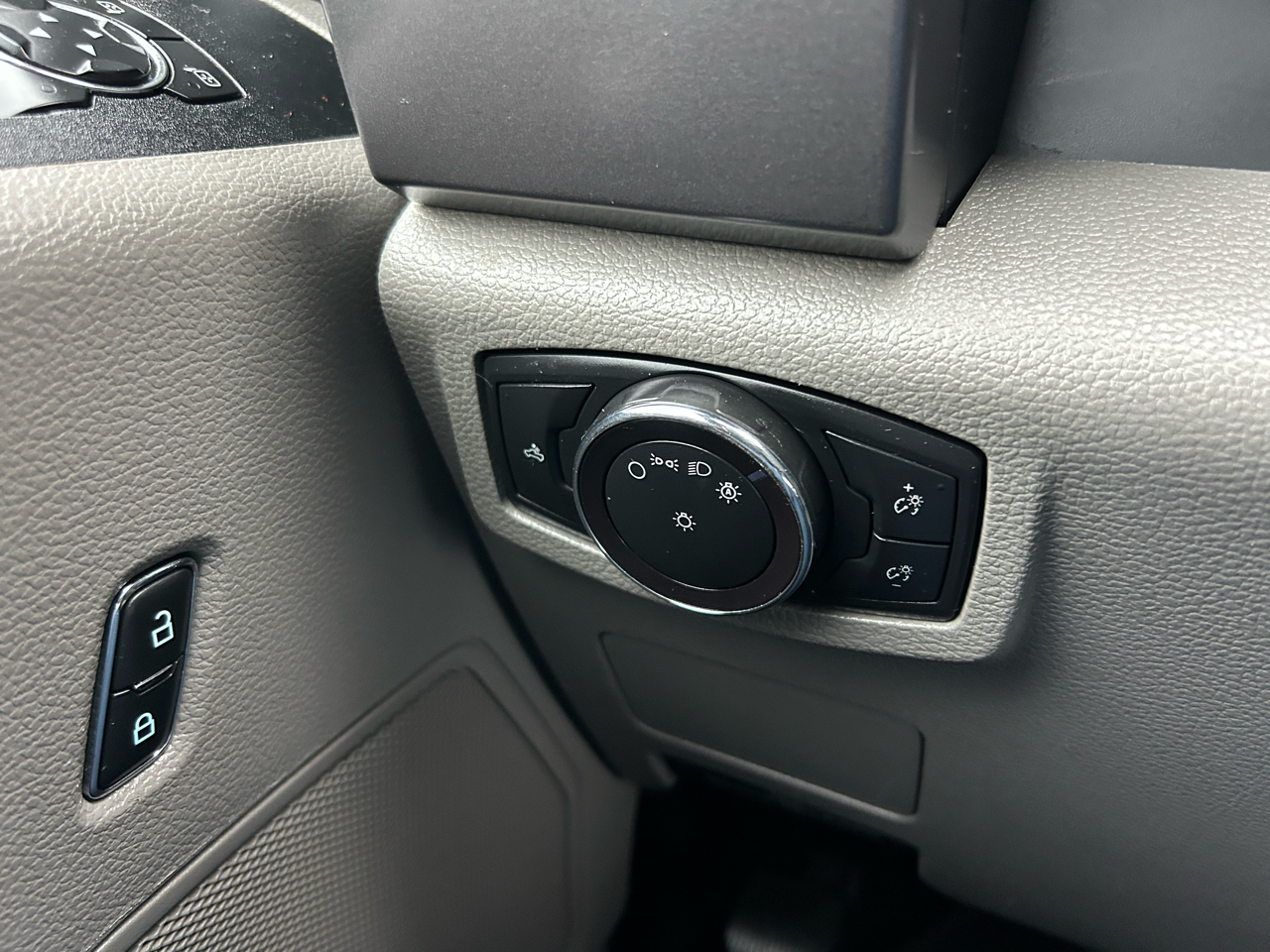 Ford F-250 SD XLT Crew Cab SWB 4WD 2019