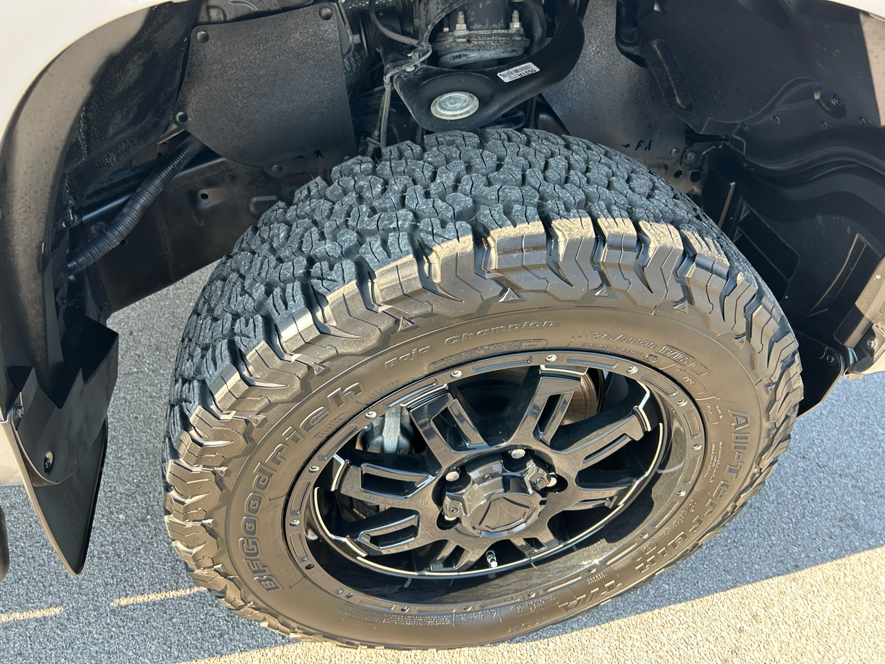 Toyota Tundra SR5 5.7L V8 FFV CrewMax 4WD 2016