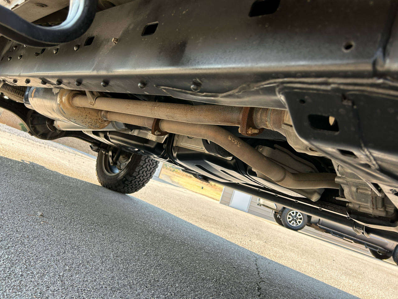 Toyota Tundra SR5 5.7L V8 FFV CrewMax 4WD 2016