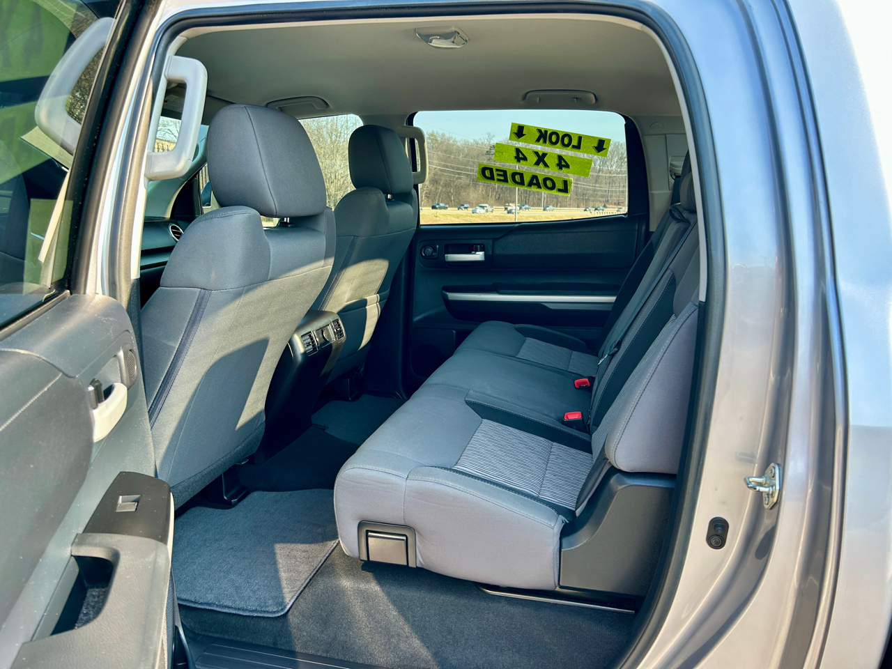 Toyota Tundra SR5 5.7L V8 FFV CrewMax 4WD 2016