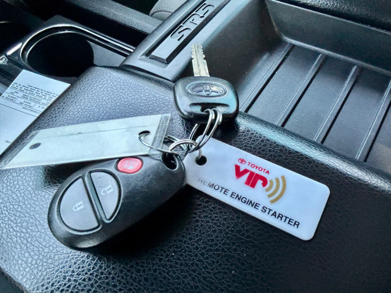 Toyota Tundra SR5 5.7L V8 FFV CrewMax 4WD 2016