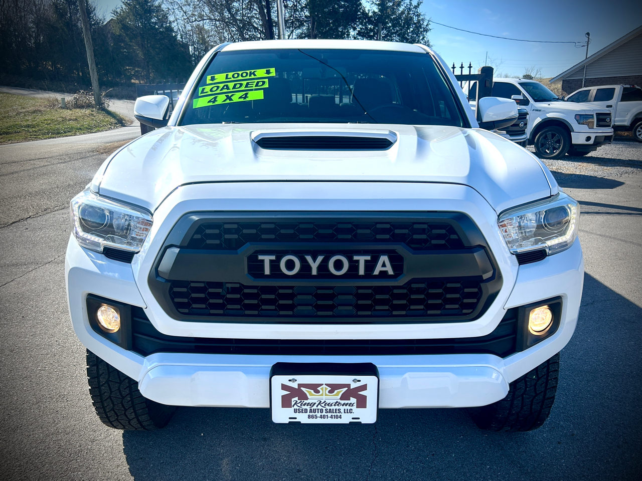 Toyota Tacoma 4WD Double Cab V6 AT TRD Sport (Natl) 2017