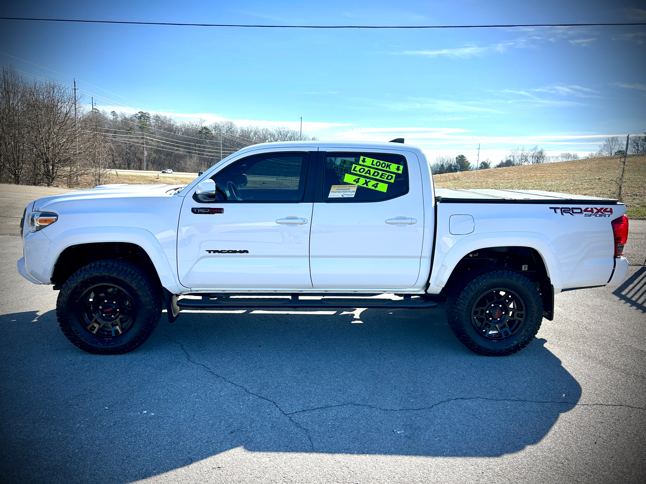 Toyota Tacoma 4WD Double Cab V6 AT TRD Sport (Natl) 2017