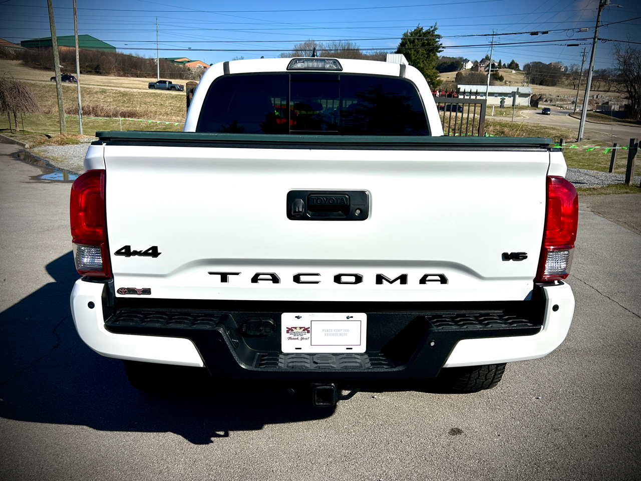 Toyota Tacoma 4WD Double Cab V6 AT TRD Sport (Natl) 2017