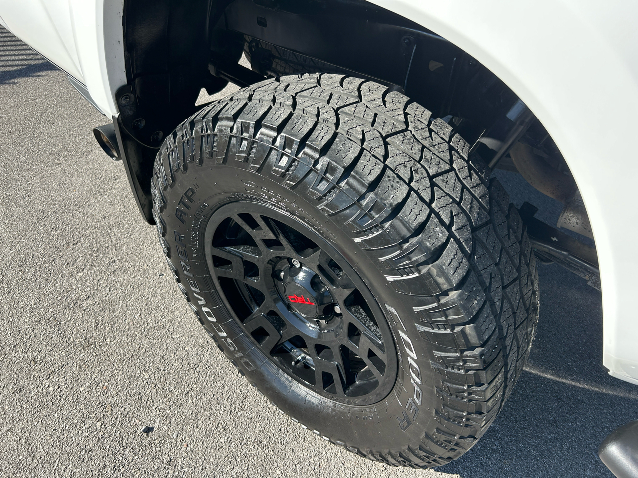 Toyota Tacoma 4WD Double Cab V6 AT TRD Sport (Natl) 2017