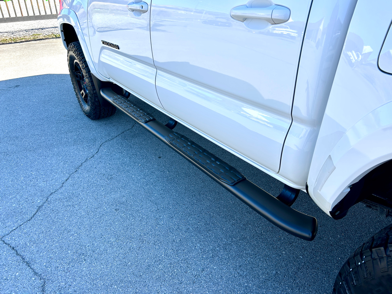 Toyota Tacoma 4WD Double Cab V6 AT TRD Sport (Natl) 2017