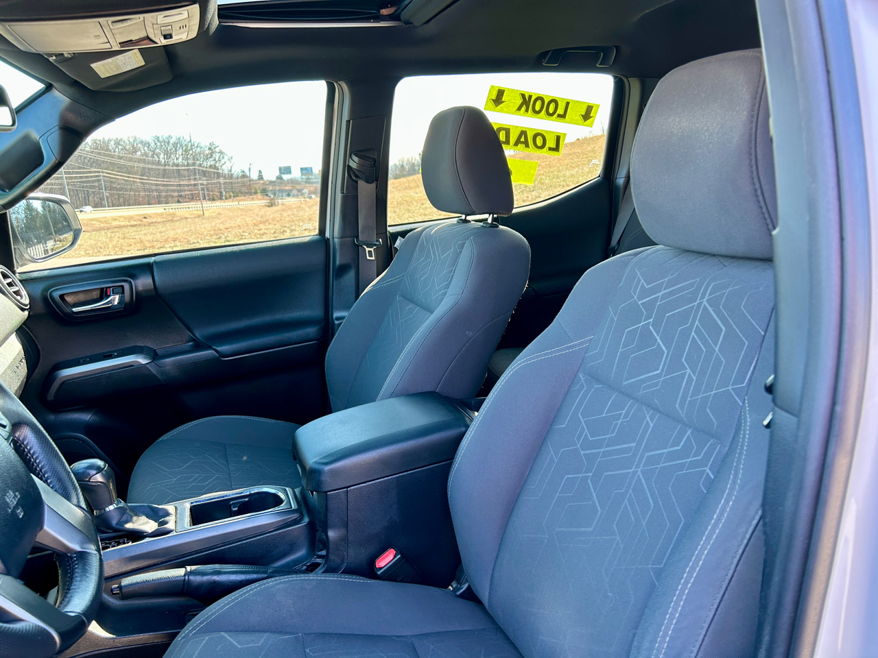 Toyota Tacoma 4WD Double Cab V6 AT TRD Sport (Natl) 2017