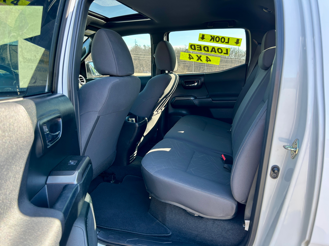 Toyota Tacoma 4WD Double Cab V6 AT TRD Sport (Natl) 2017