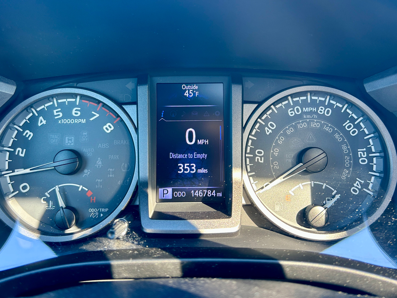 Toyota Tacoma 4WD Double Cab V6 AT TRD Sport (Natl) 2017