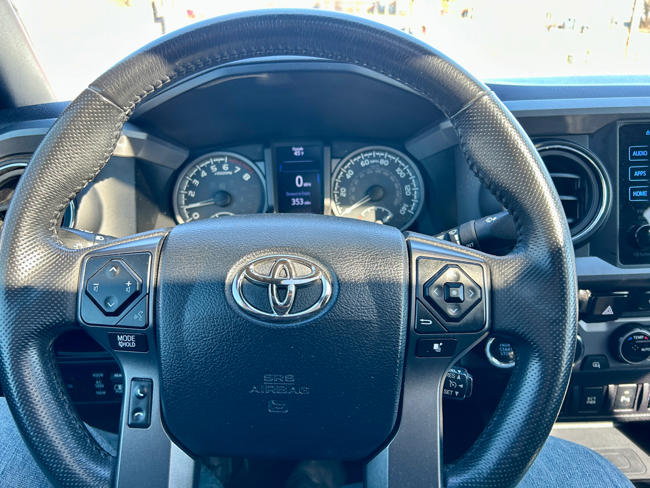 Toyota Tacoma 4WD Double Cab V6 AT TRD Sport (Natl) 2017