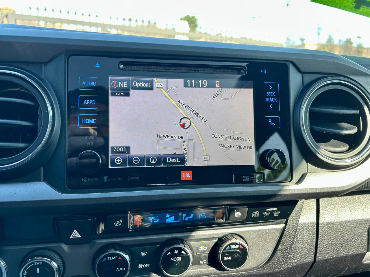 Toyota Tacoma 4WD Double Cab V6 AT TRD Sport (Natl) 2017