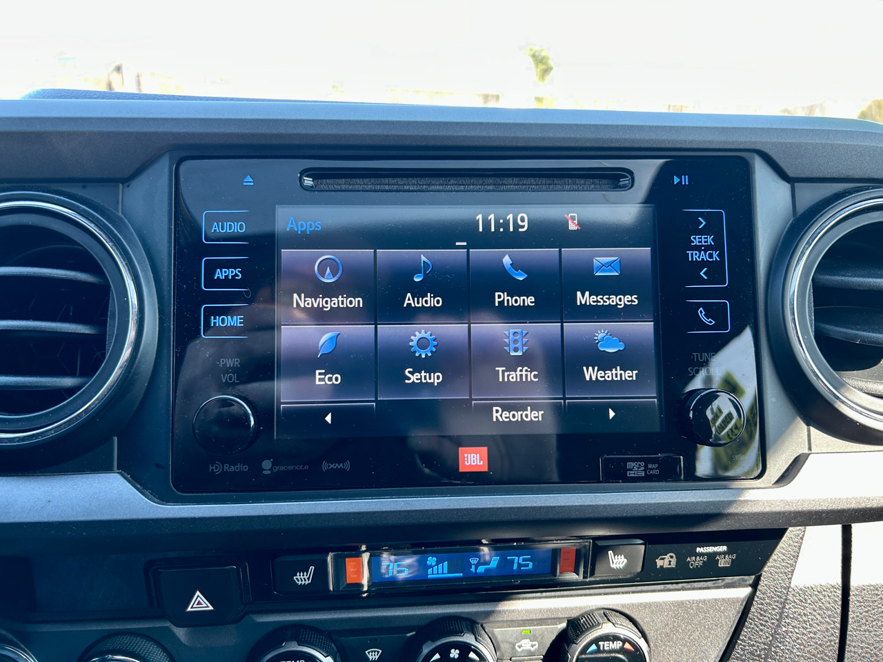 Toyota Tacoma 4WD Double Cab V6 AT TRD Sport (Natl) 2017