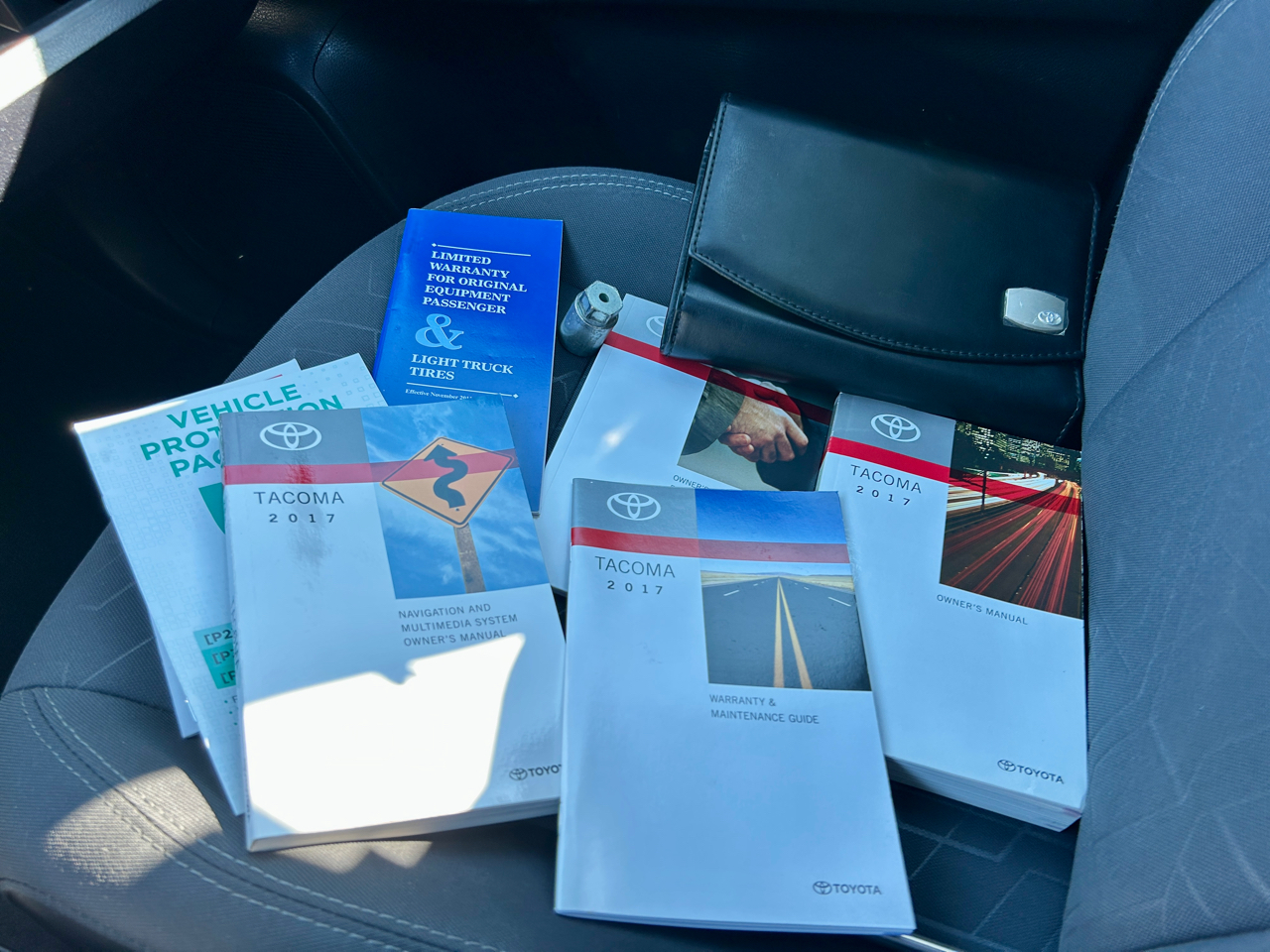 Toyota Tacoma 4WD Double Cab V6 AT TRD Sport (Natl) 2017