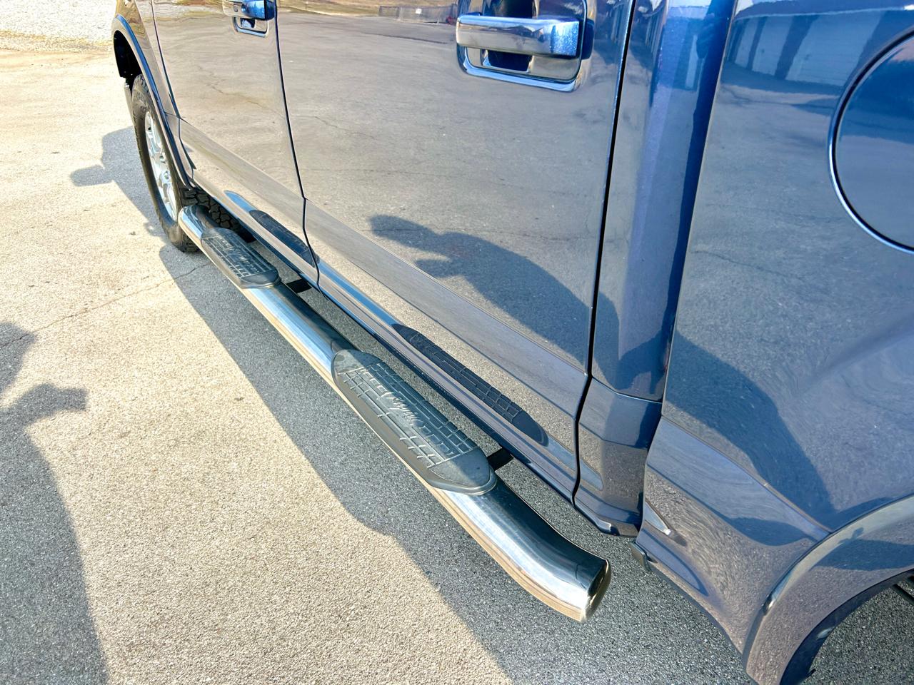 Ford F-150 4WD SuperCrew 145" Lariat 2017