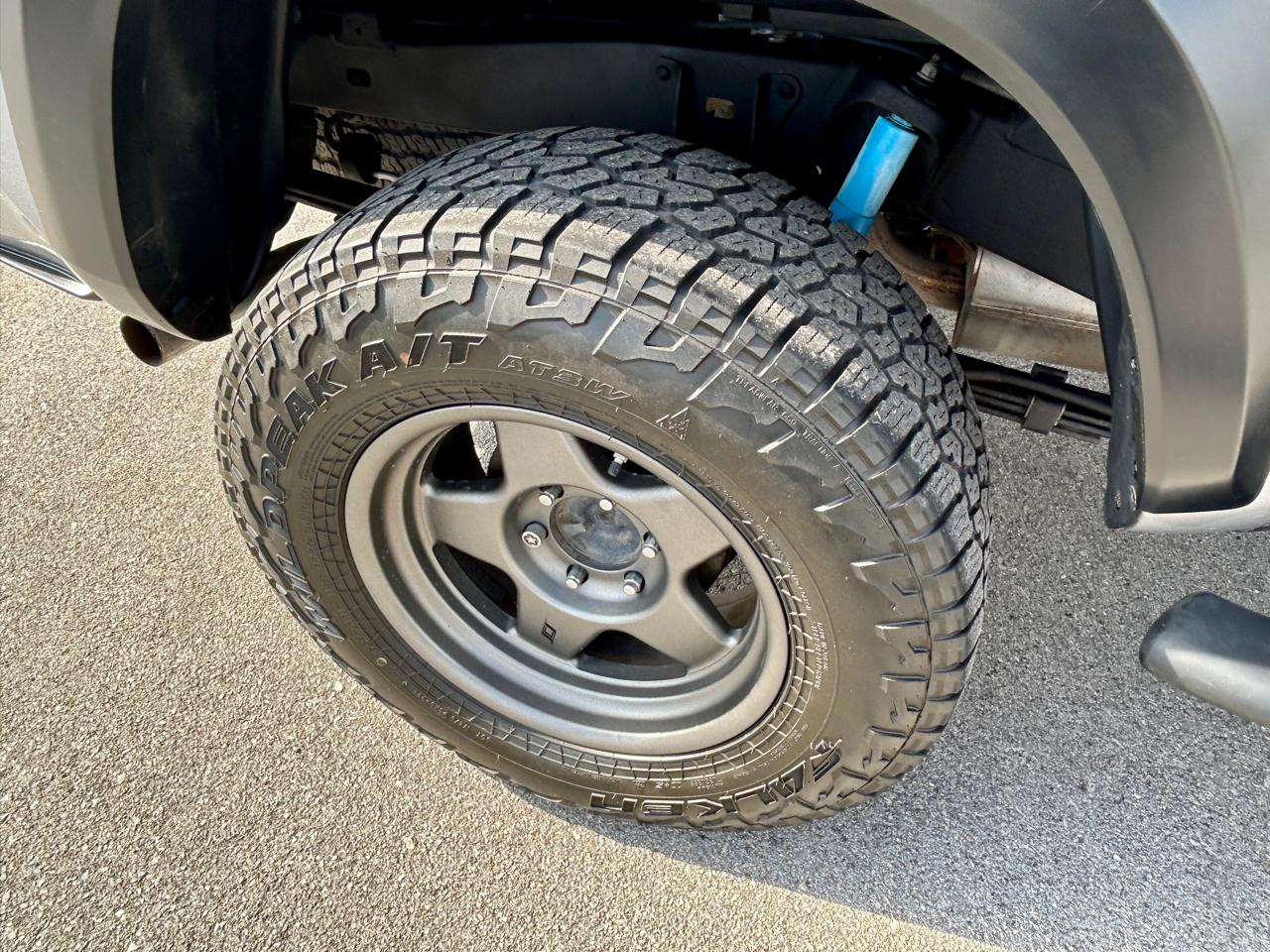 Toyota Tacoma 4WD Double Cab V6 AT TRD Off Road (Natl) 2017