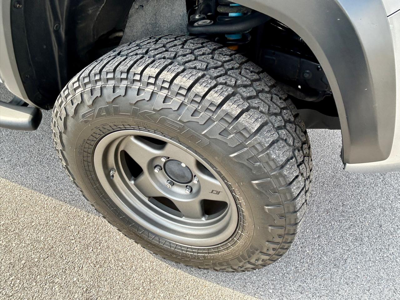 Toyota Tacoma 4WD Double Cab V6 AT TRD Off Road (Natl) 2017