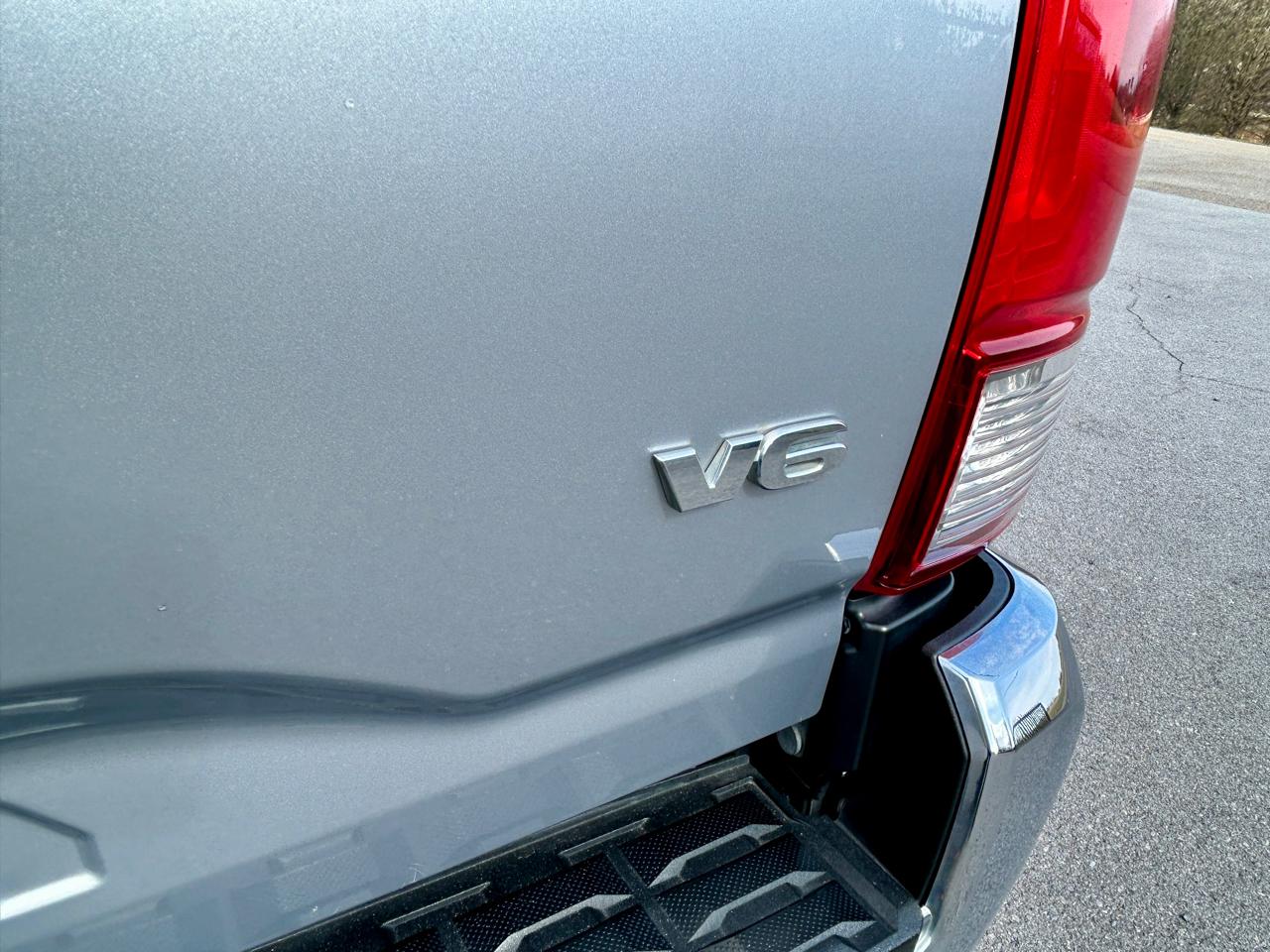 Toyota Tacoma 4WD Double Cab V6 AT TRD Off Road (Natl) 2017