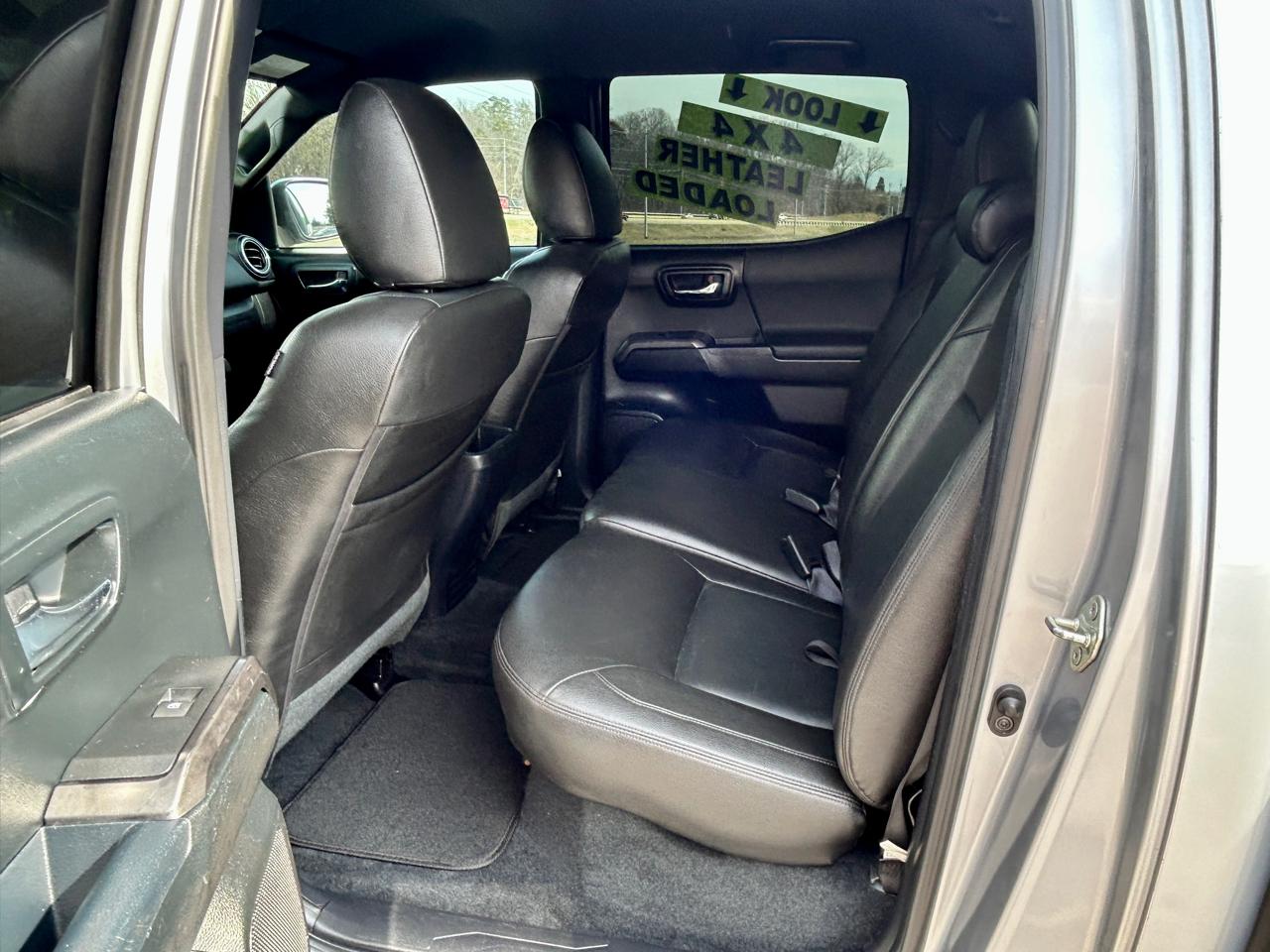 Toyota Tacoma 4WD Double Cab V6 AT TRD Off Road (Natl) 2017