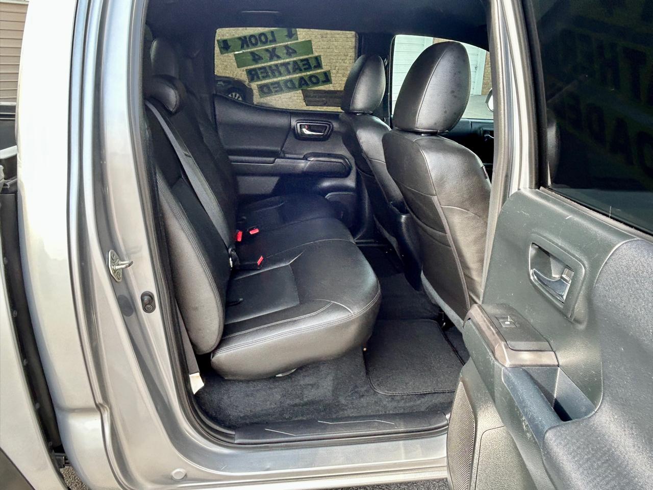 Toyota Tacoma 4WD Double Cab V6 AT TRD Off Road (Natl) 2017