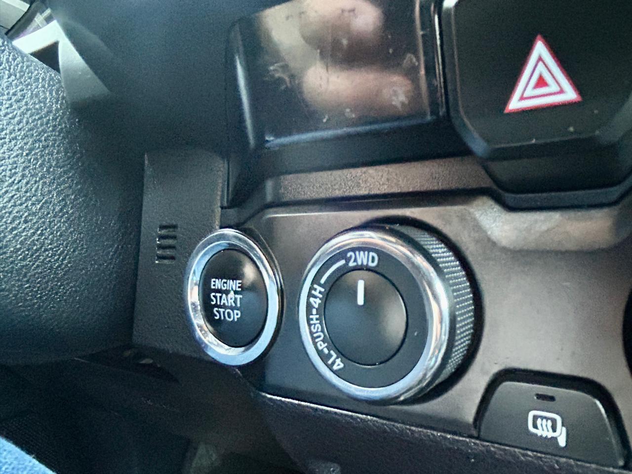 Toyota Tacoma 4WD Double Cab V6 AT TRD Off Road (Natl) 2017